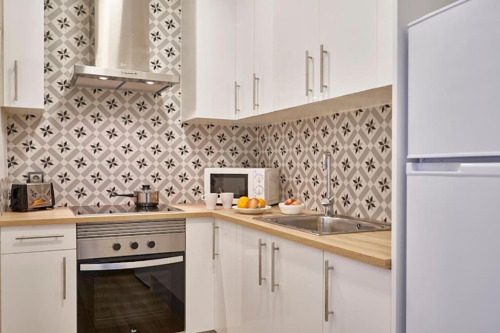 Bebarceloner Sants Apartments - 2 Bedrooms Ngoại thất bức ảnh
